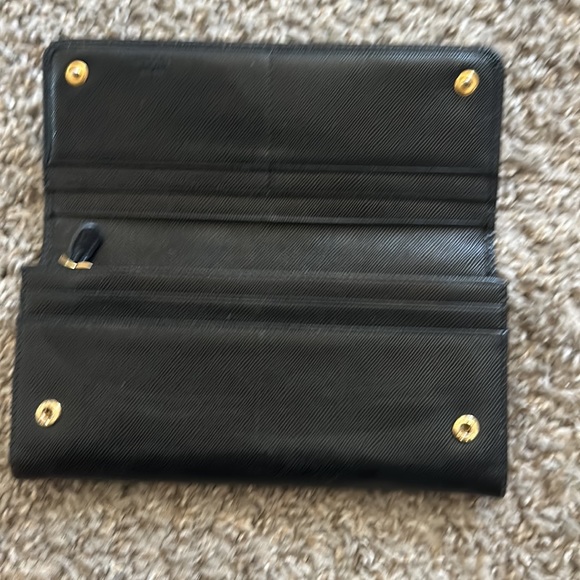 Prada black leather wallet - Picture 2 of 4